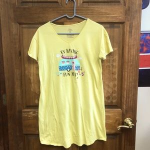 Women’s yellow nightgown (sleepwear)